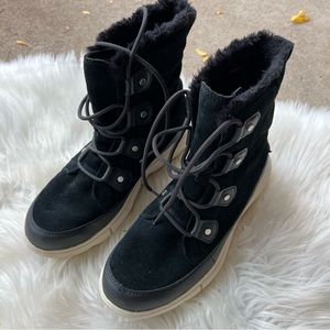 Sorel Black and White Lace Up Winter Boots